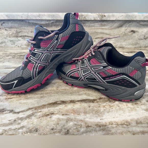 asic tennis shoes womens